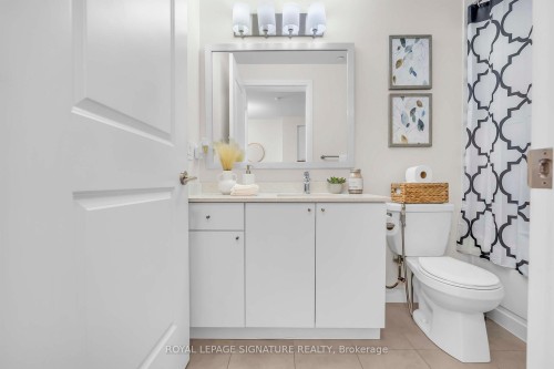 1811-5033 Four Springs Avenue, Mississauga, ON - Indoor Photo Showing Bathroom