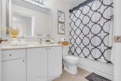 1811-5033 Four Springs Avenue, Mississauga, ON - Indoor Photo Showing Bathroom