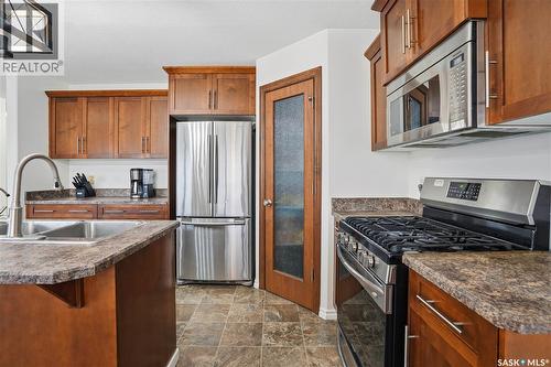 4757 Padwick Avenue, Regina, SK - Indoor Photo Showing Kitchen With Double Sink