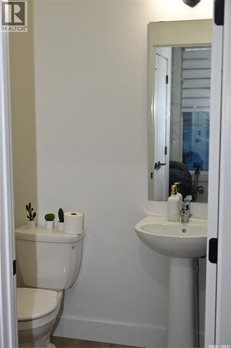 148 Rosewood Boulevard E, Saskatoon, SK - Indoor Photo Showing Bathroom