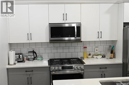 148 Rosewood Boulevard E, Saskatoon, SK - Indoor Photo Showing Kitchen With Upgraded Kitchen