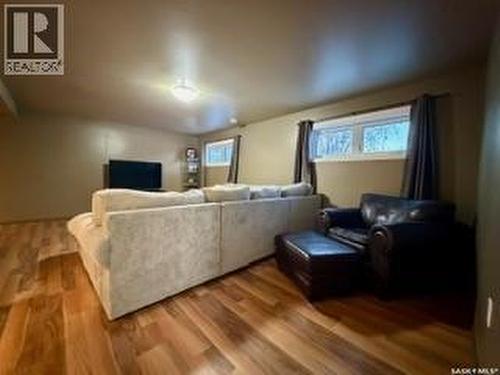 405 3Rd Avenue W, Biggar, SK - Indoor