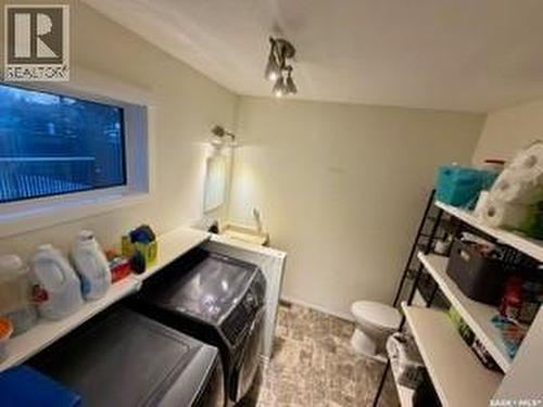 405 3Rd Avenue W, Biggar, SK - Indoor