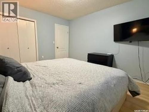 405 3Rd Avenue W, Biggar, SK - Indoor Photo Showing Bedroom