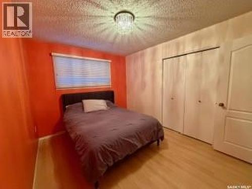 405 3Rd Avenue W, Biggar, SK - Indoor Photo Showing Bedroom