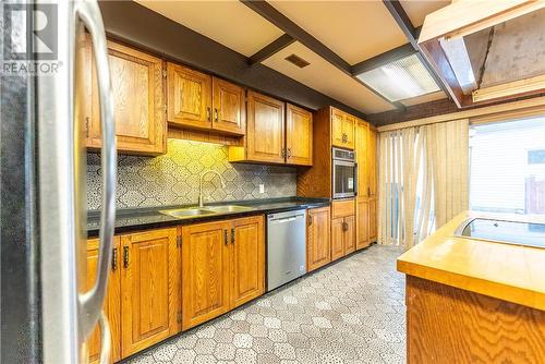 288 Albinson Street, Sudbury, ON - Indoor Photo Showing Kitchen