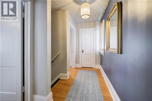 8 Lowrey Avenue S, Cambridge, ON - Indoor Photo Showing Other Room