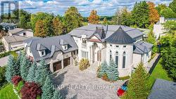 68 DAVIDSON DRIVE  Vaughan, ON L4L 1M3