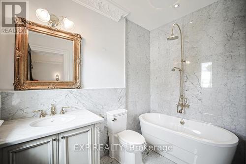 68 Davidson Drive, Vaughan, ON - Indoor Photo Showing Bathroom
