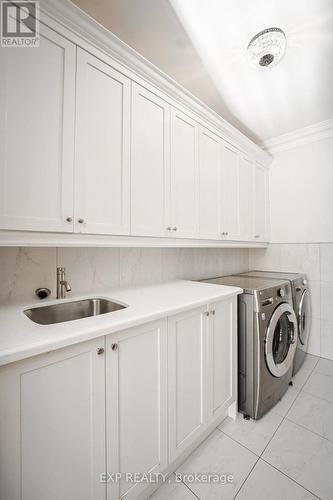 68 Davidson Drive, Vaughan, ON - Indoor Photo Showing Laundry Room