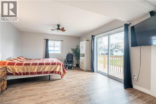 4588 Martha Lane, Beamsville, ON - Indoor Photo Showing Bedroom