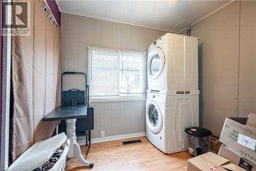 4588 Martha Lane, Beamsville, ON - Indoor Photo Showing Laundry Room