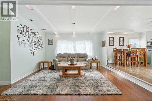 4588 Martha Lane, Beamsville, ON - Indoor Photo Showing Living Room