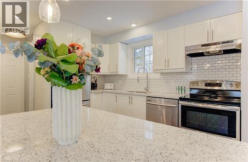 51 Nathaniel Crescent, Kitchener, ON - Indoor Photo Showing Kitchen With Stainless Steel Kitchen With Upgraded Kitchen