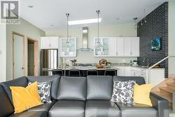 Open concept Main level. - 