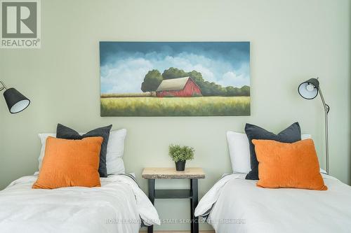 837177 4Th Line E, Mulmur, ON - Indoor Photo Showing Bedroom