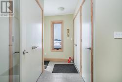 Hallway to front door - 