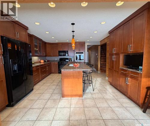 74 Nunn Street, La Ronge, SK - Indoor Photo Showing Kitchen