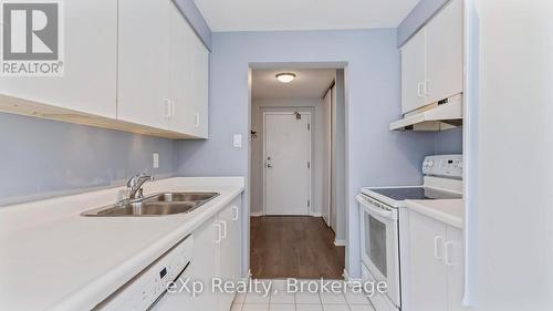 902 - 570 Proudfoot Lane, London North (North N), ON - Indoor Photo Showing Kitchen With Double Sink