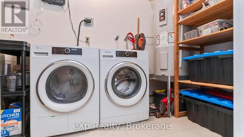 902 - 570 Proudfoot Lane, London North (North N), ON - Indoor Photo Showing Laundry Room