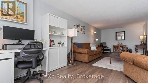 902 - 570 Proudfoot Lane, London North (North N), ON - Indoor Photo Showing Other Room