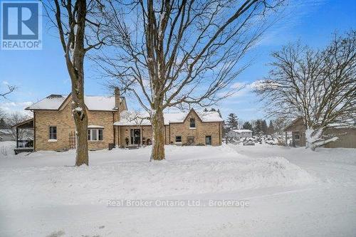 690 Wallace Avenue S, North Perth (Listowel), ON - Outdoor