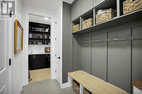 1894 Fountain Grass Drive, London South (South B), ON - Indoor Photo Showing Other Room