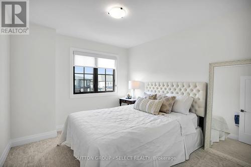 1894 Fountain Grass Drive, London South (South B), ON - Indoor Photo Showing Bedroom