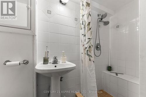 72 Maplewood Road, Hastings Highlands (Bangor Ward), ON - Indoor Photo Showing Bathroom