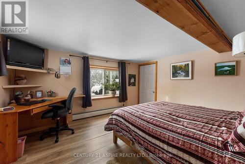72 Maplewood Road, Hastings Highlands (Bangor Ward), ON - Indoor Photo Showing Bedroom