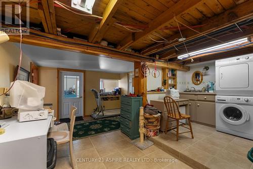 72 Maplewood Road, Hastings Highlands (Bangor Ward), ON - Indoor Photo Showing Laundry Room