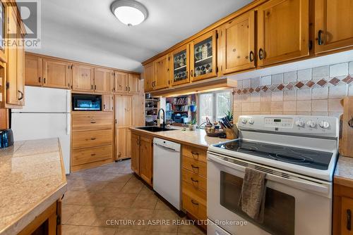 72 Maplewood Road, Hastings Highlands (Bangor Ward), ON - Indoor Photo Showing Kitchen