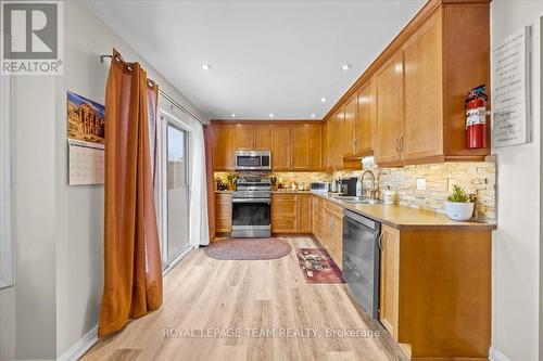 1137 Chimney Hill Way, Ottawa, ON - Indoor Photo Showing Kitchen