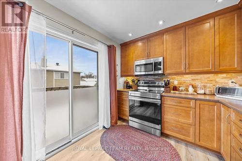 1137 Chimney Hill Way, Ottawa, ON - Indoor Photo Showing Kitchen