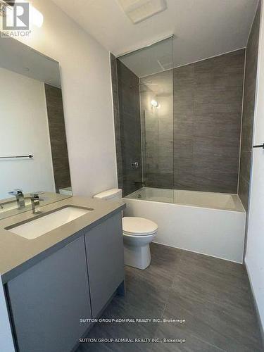 604 - 297 Oak Walk Drive, Oakville, ON - Indoor Photo Showing Bathroom