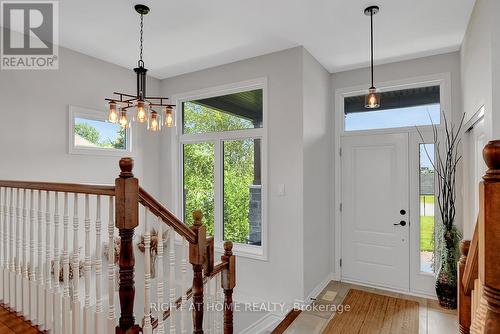 201 Versaille Street, Alfred And Plantagenet, ON - Indoor Photo Showing Other Room