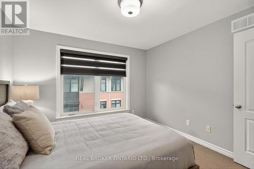 521 Chaperal Private N, Ottawa, ON - Indoor Photo Showing Bedroom