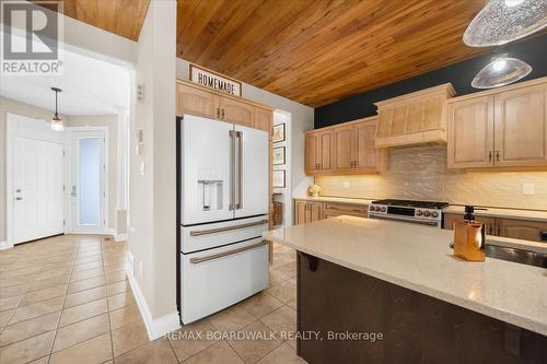 813 Platinum Street, Clarence-Rockland, ON - Indoor Photo Showing Kitchen