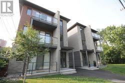 3 - 210 CLARE STREET  Ottawa, ON K1Z 7C9