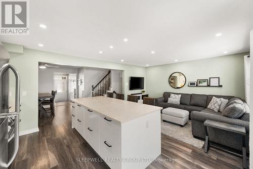 566 Meadowcreek Circle, Ottawa, ON - Indoor