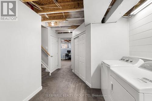 566 Meadowcreek Circle, Ottawa, ON - Indoor Photo Showing Laundry Room