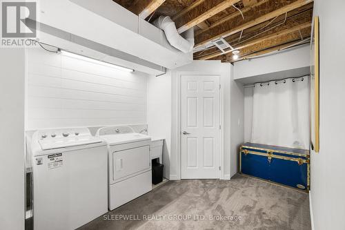 566 Meadowcreek Circle, Ottawa, ON - Indoor Photo Showing Laundry Room