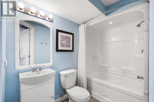 566 Meadowcreek Circle, Ottawa, ON - Indoor Photo Showing Bathroom