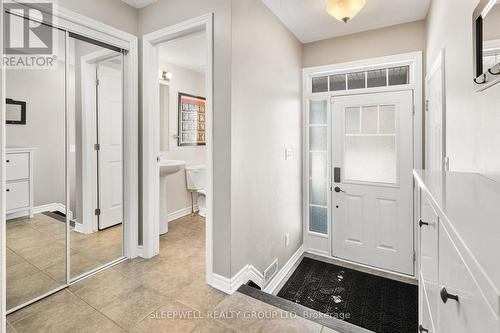 566 Meadowcreek Circle, Ottawa, ON - Indoor Photo Showing Other Room