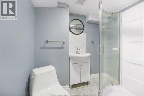 1106-08 Elm Avenue, Windsor, ON - Indoor Photo Showing Bathroom
