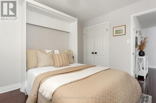 4074 Kryzan Drive, Burlington, ON - Indoor Photo Showing Bedroom
