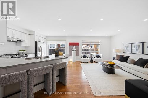 911 Zelinsky Crescent, Milton, ON - Indoor Photo Showing Other Room