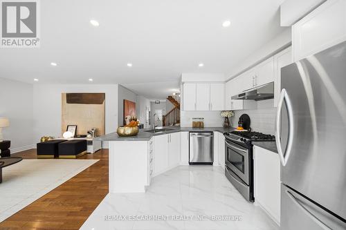911 Zelinsky Crescent, Milton, ON - Indoor Photo Showing Kitchen With Stainless Steel Kitchen With Upgraded Kitchen