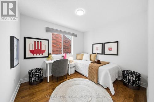 911 Zelinsky Crescent, Milton, ON - Indoor Photo Showing Bedroom