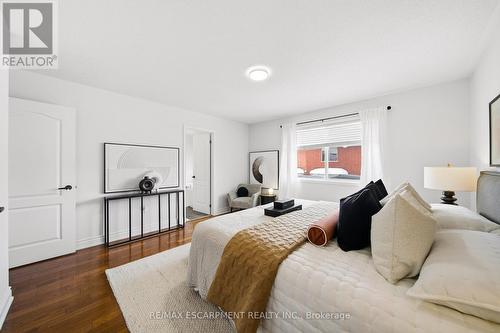 911 Zelinsky Crescent, Milton, ON - Indoor Photo Showing Bedroom